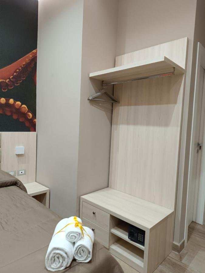 Schilizzi Hotel Наполи Екстериор снимка