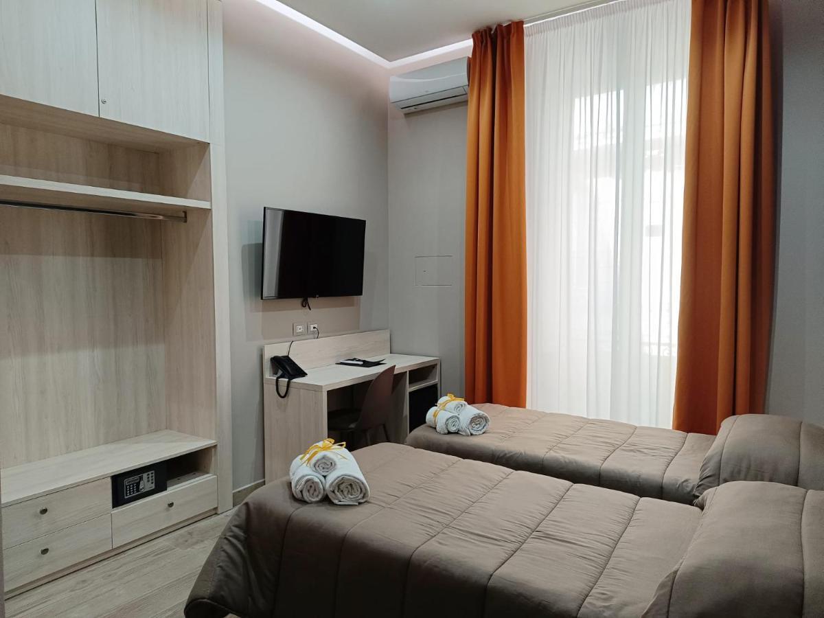 Schilizzi Hotel Наполи Екстериор снимка
