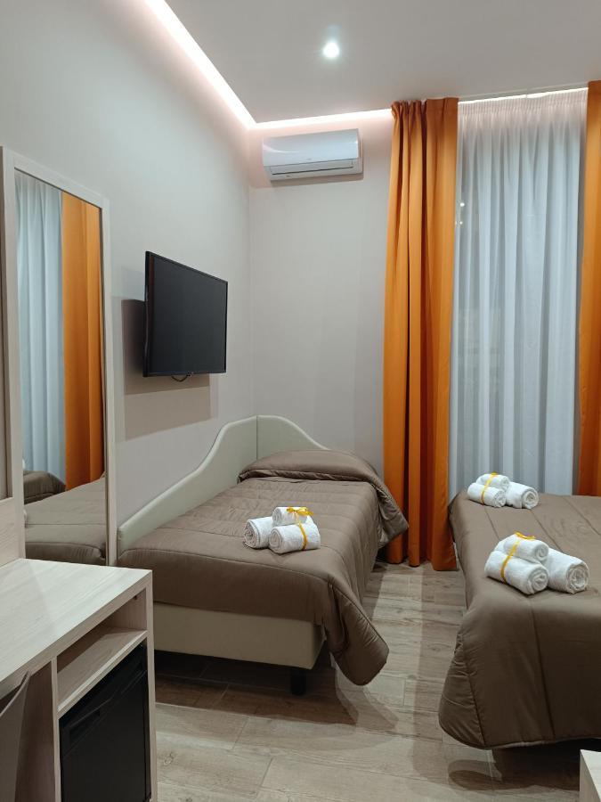 Schilizzi Hotel Наполи Екстериор снимка