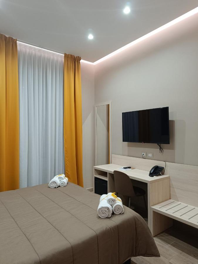 Schilizzi Hotel Наполи Екстериор снимка